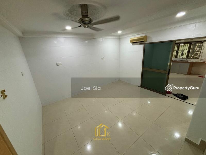 For Rent - Bandar Bukit Tinggi Double Storey 22x70 Fully Renovated n Extended House For Rent